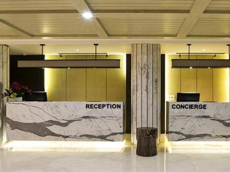 Bumi Segah Hotel Tanjung Redep エクステリア 写真