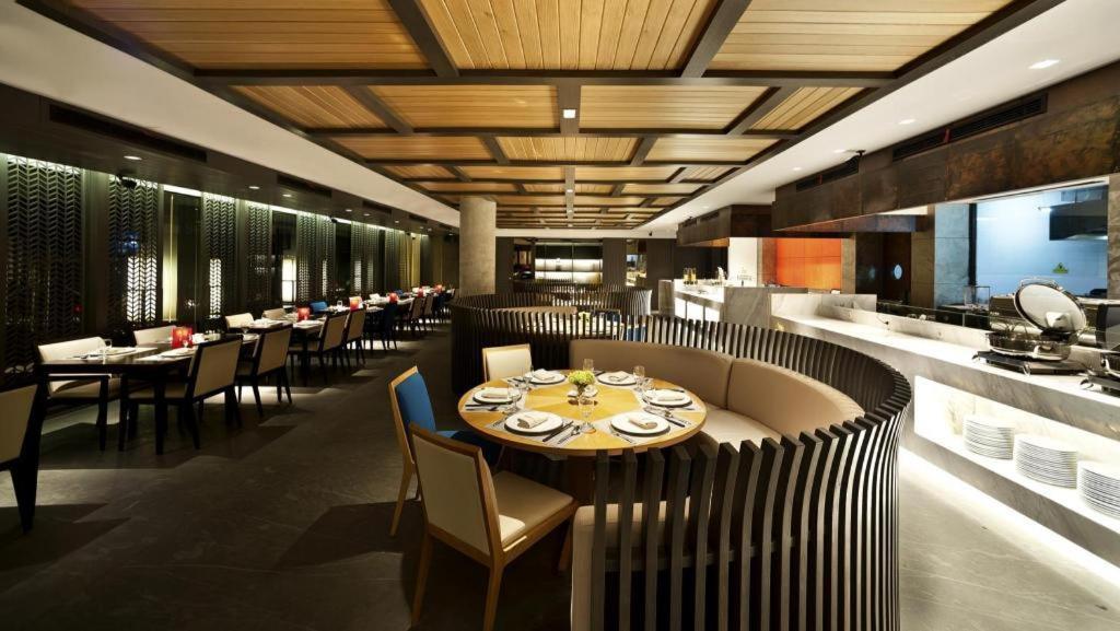 Bumi Segah Hotel Tanjung Redep エクステリア 写真